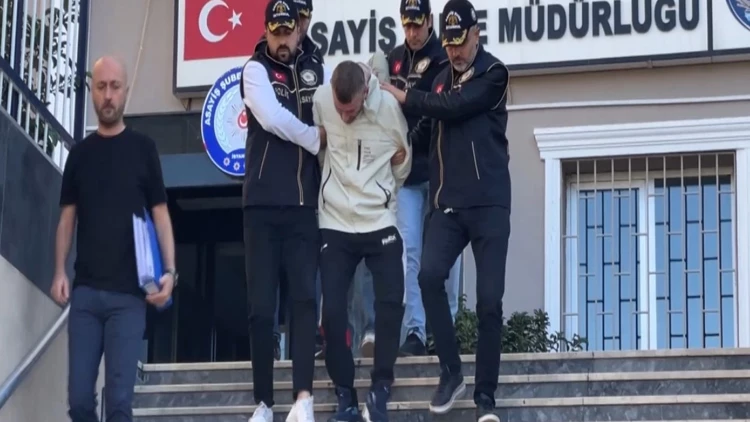 Üsküdar’da haraç istedikleri işletmecinin otelini ve boş binasını kurşunlayan iki