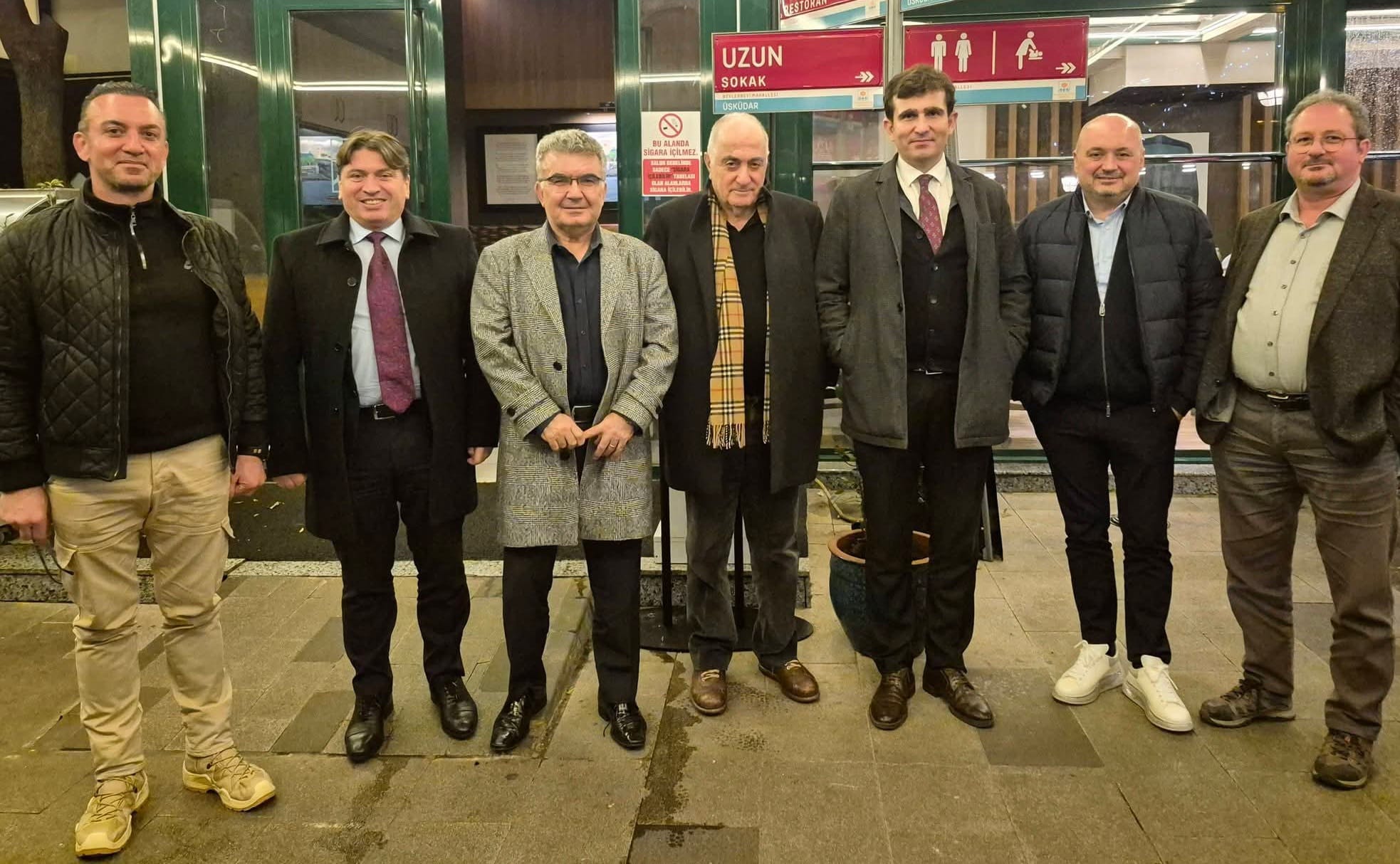 Üsküdarlı iş adamı Erol Demirbağ’ın katılımıyla düzenlenen geleneksel hamsili pilav