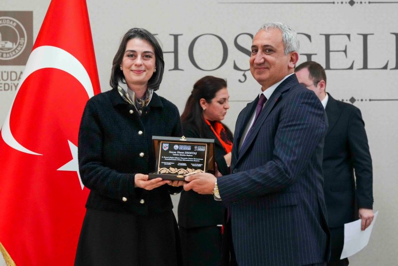 Kemahlılar Sosyal Kültür ve Yardımlaşma Derneği tarafından düzenlenen geleneksel iftar