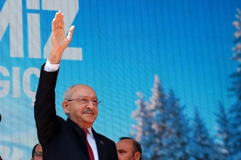 Cumhuriyet Halk Partisi (CHP) eski Genel Başkanı Kemal Kılıçdaroğlu, parti
