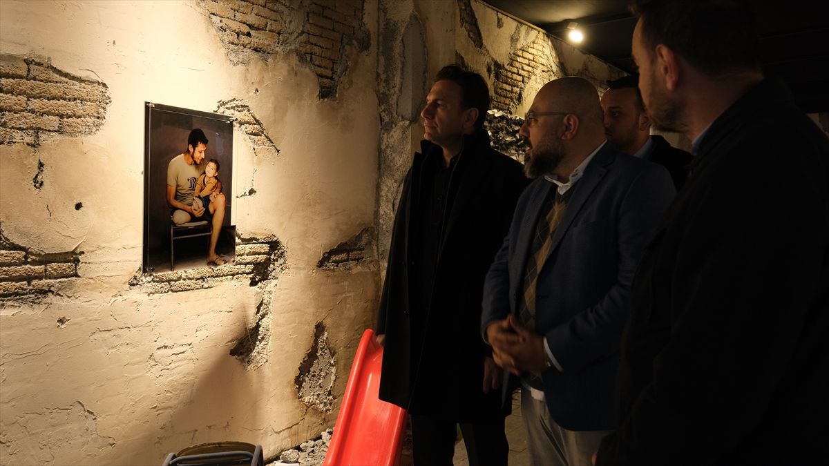İstanbul Üsküdar Meydanı, Gazze’de yaşanan insani trajediyi modern sanatın diliyle