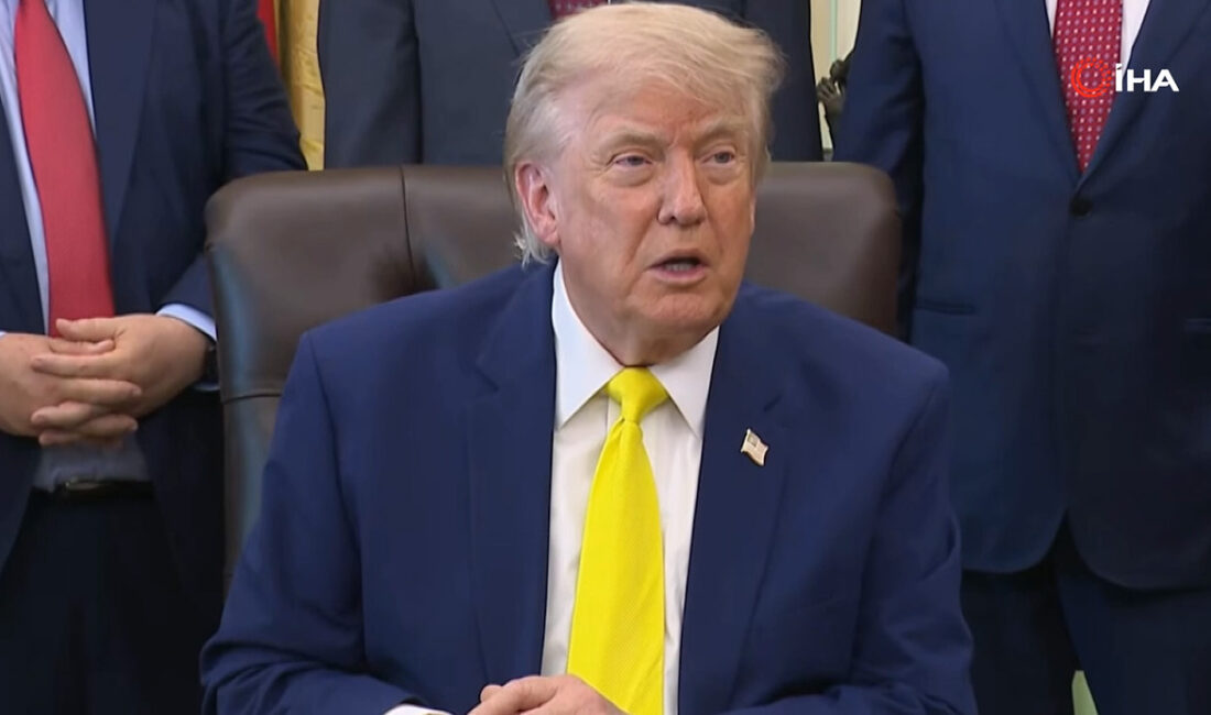 ABD Başkanı Donald Trump, Beyaz Saray’da kömür endüstrisine yönelik yeni