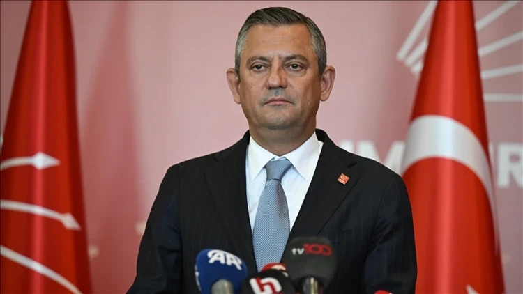 Türkiye Büyük Millet Meclisi'ne (TBMM), farklı siyasi partilerden 12 milletvekiline