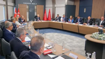 Cumhuriyet Halk Partisi'nde (CHP) parti içi değişim süreci devam ederken,