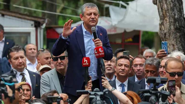 Cumhuriyet Halk Partisi Genel Başkanı Özgür Özel, Burdur'un Yeşilova ilçesinde