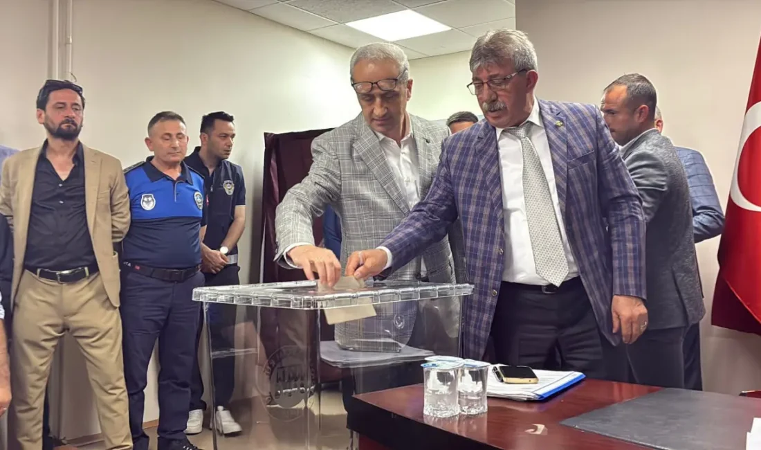 Düzce’nin Akçakoca ilçesinde siyaset gündemi hareketli saatler yaşıyor. Akçakoca Belediye
