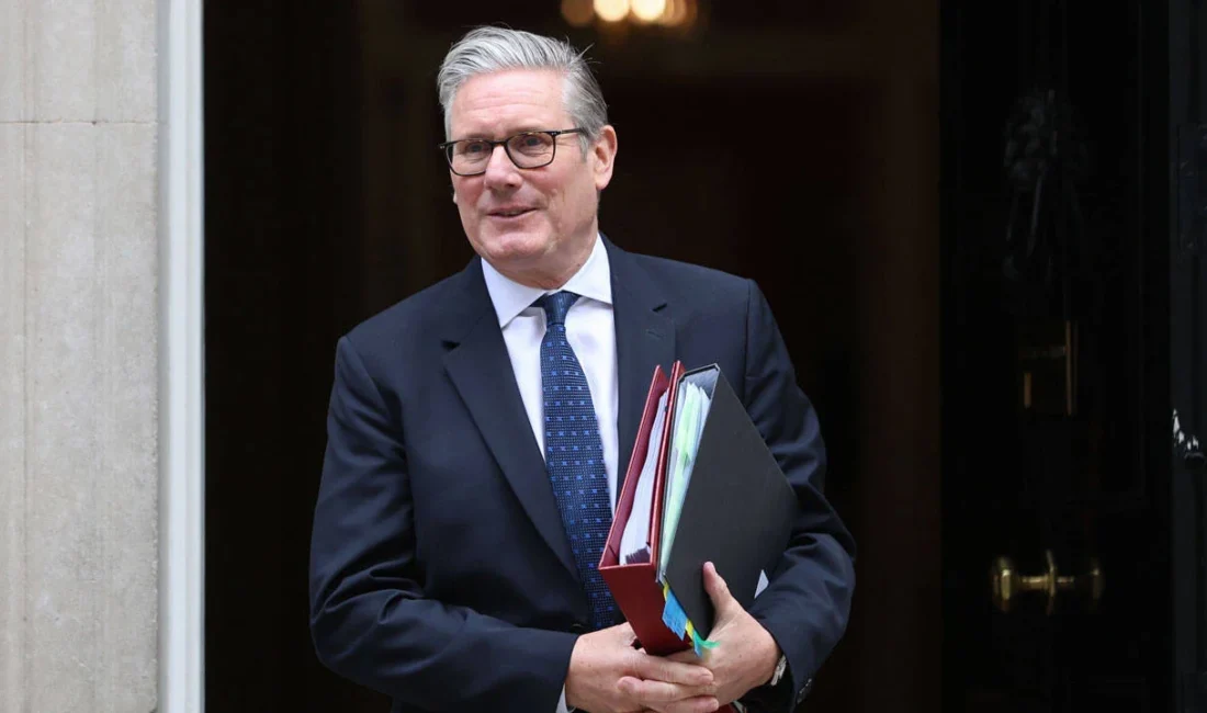 İngiltere Başbakanı Keir Starmer, Downing Street önünde yaptığı açıklamayla İşçi