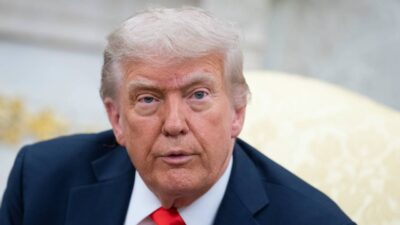 ABD Başkanı Donald Trump, İran'ın Hürmüz Boğazı'ndan geçen ticari gemilere