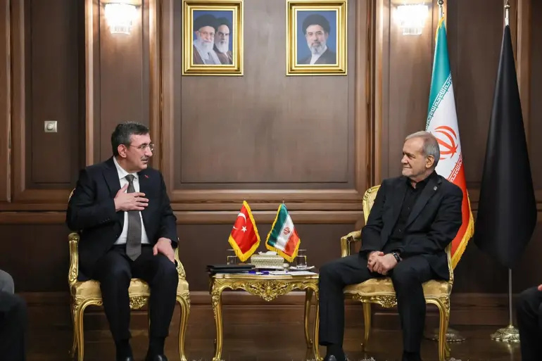 İran'ın eski dini lideri Ali Hamaney için Tahran'da cenaze programı