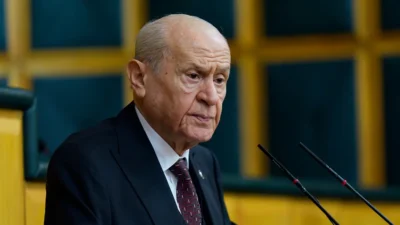 MHP Genel Başkanı Devlet Bahçeli, CHP'den ayrılarak yeni parti kurma