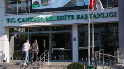 CHP'li Çankaya Belediyesi'ne yönelik sabah saatlerinde düzenlenen operasyonda Belediye Başkanı