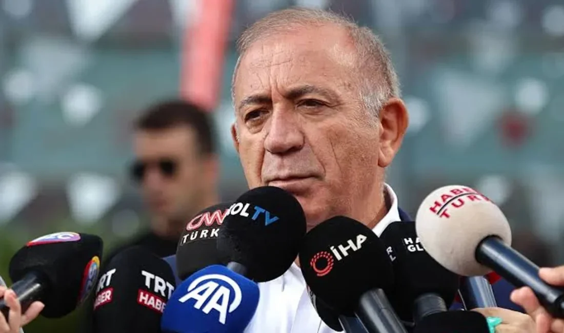 CHP İstanbul İl Başkanı Gürsel Tekin, parti toplantısına ücret karşılığı