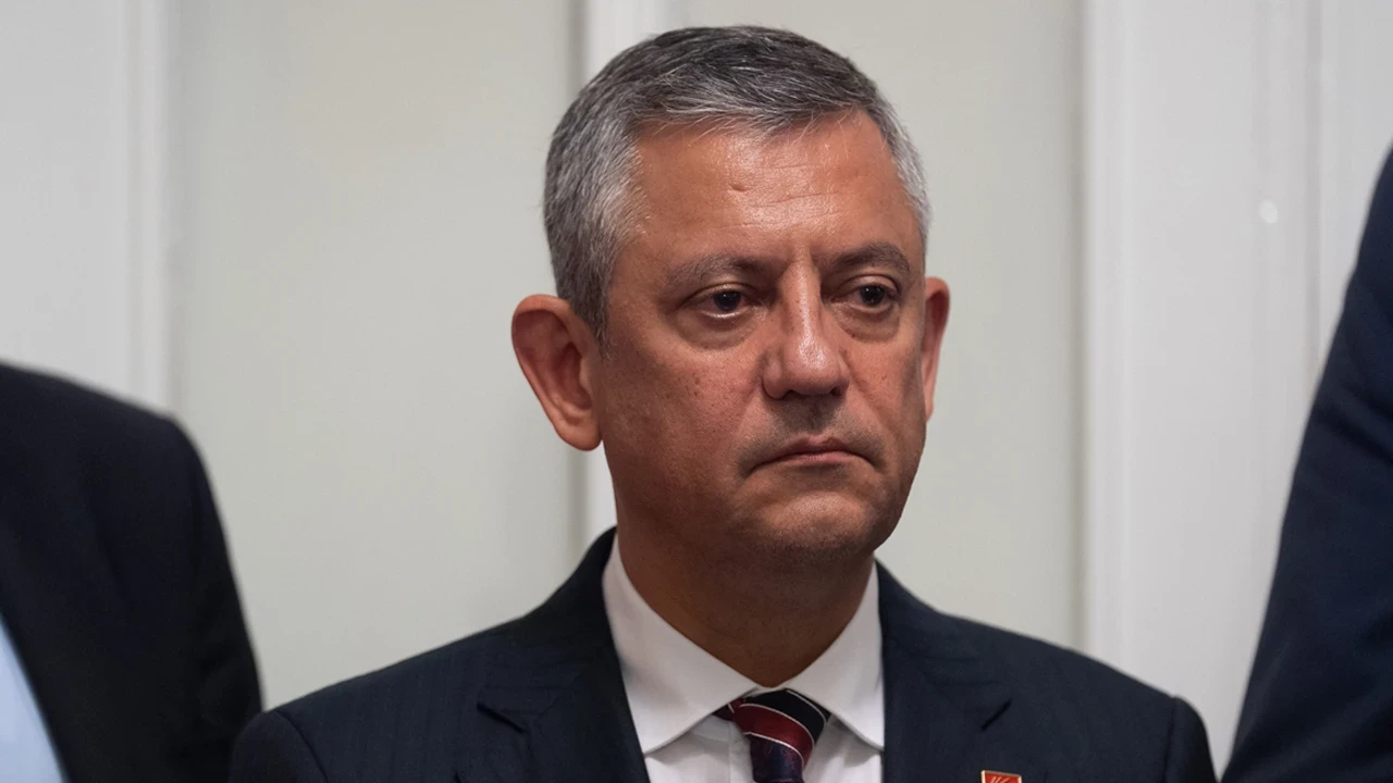CHP Grup Başkanı Özgür Özel, kurulması planlanan yeni siyasi oluşuma
