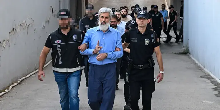 Adana merkezli 6 ilde kamuoyunda "Kuytulcular" olarak bilinen yapılanmaya ve