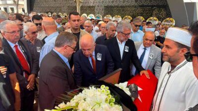 Savaş muhabirliği kariyeri boyunca dünyanın birçok kriz bölgesinden bildiren deneyimli