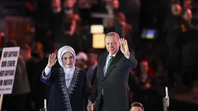 AK Parti'nin çeyrek asırlık yolculuğu Başkent Millet Bahçesi'nde coşkuyla kutlandı.