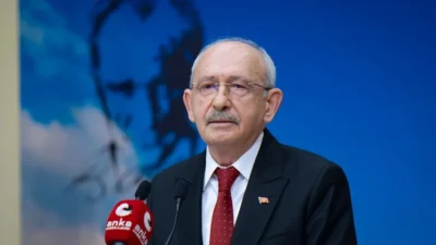 CHP Parti Meclisi, parti üyesi olmalarına rağmen Yeni Parti lehine