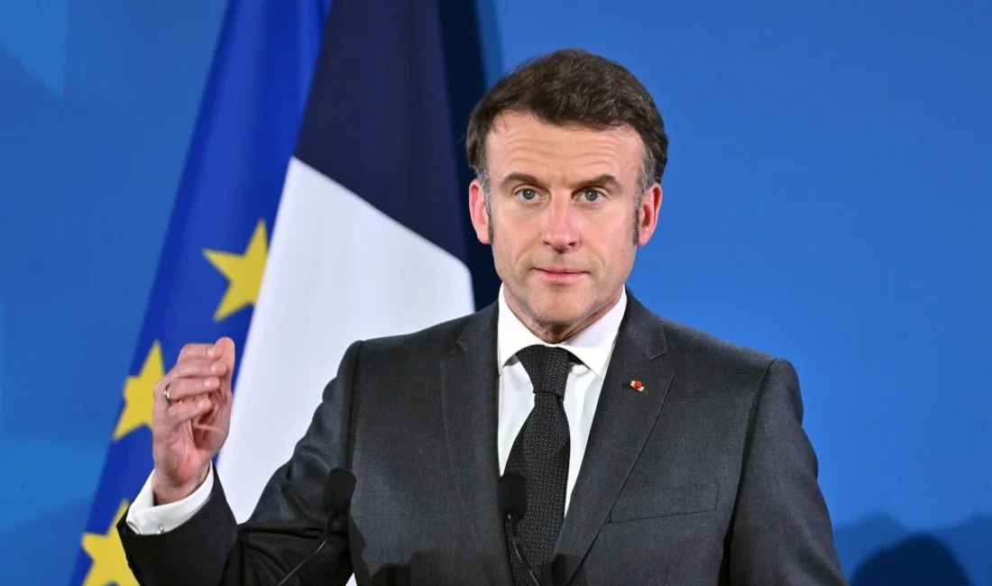 Fransa Cumhurbaşkanı Emmanuel Macron, çocukları ekranların olumsuz etkilerinden korumaya yönelik