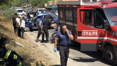 Eskişehir’de otomobil, tır ve çöp kamyonunun karıştığı zincirleme trafik kazasında