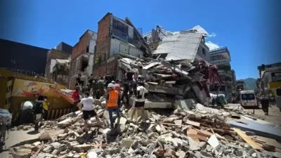 Güney Amerika ülkesi Kolombiya'da 10 Ağustos'ta meydana gelen 7,4 büyüklüğündeki