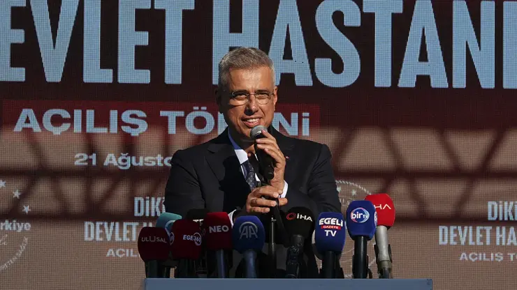 Sağlık Bakanı Kemal Memişoğlu, Dikili Devlet Hastanesi’nin açılış töreninde İzmir