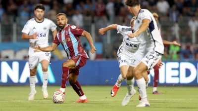 Trendyol Süper Lig'in ilk haftasında Kasımpaşa ile 1-1 berabere kalan