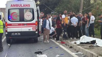 Düzce'nin Akçakoca ilçesinde, fındık işçilerini taşıyan "pat pat" olarak adlandırılan