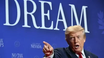 ABD Başkanı Donald Trump, Beyaz Saray'ın bahçesinde düzenlenen etkinlikte İran
