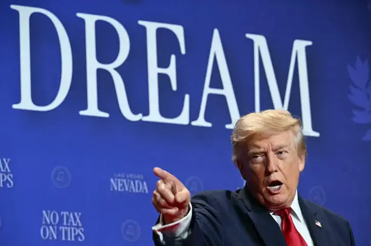ABD Başkanı Donald Trump, Beyaz Saray'ın bahçesinde düzenlenen etkinlikte İran